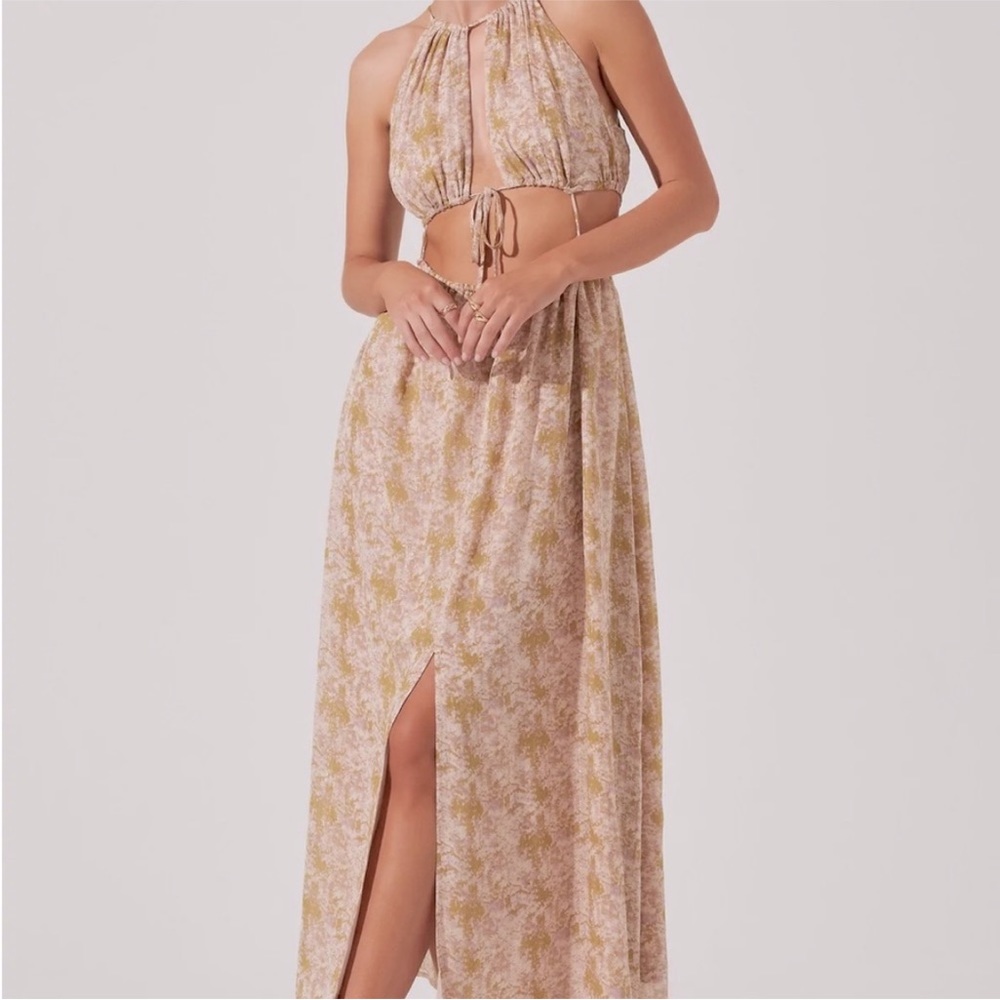 ASTR The Label Mid Cutout Halter Maxi Dress in Green Watercolor, size M